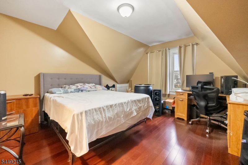 21 Olive St Property Photo 21