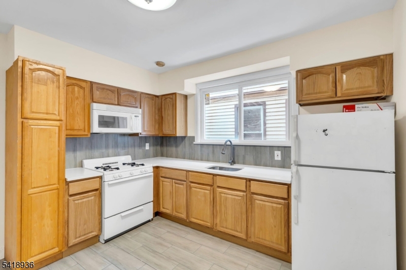 119 Clark Pl Property Photo 12