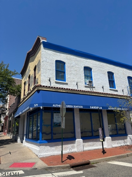 571 Bloomfield Ave Property Photo 1
