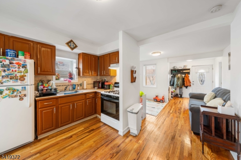 192 Boston Ave Property Photo 5