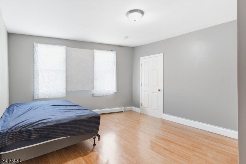 61 Cutler St Property Photo 7