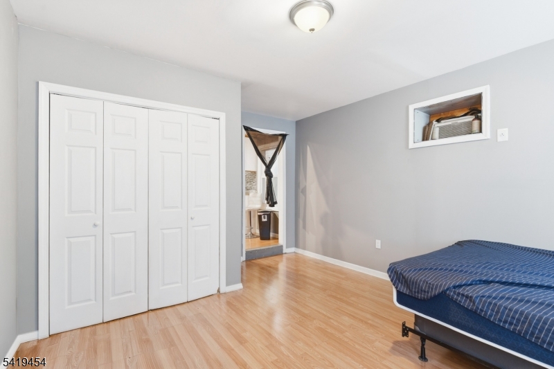 61 Cutler St Property Photo 8