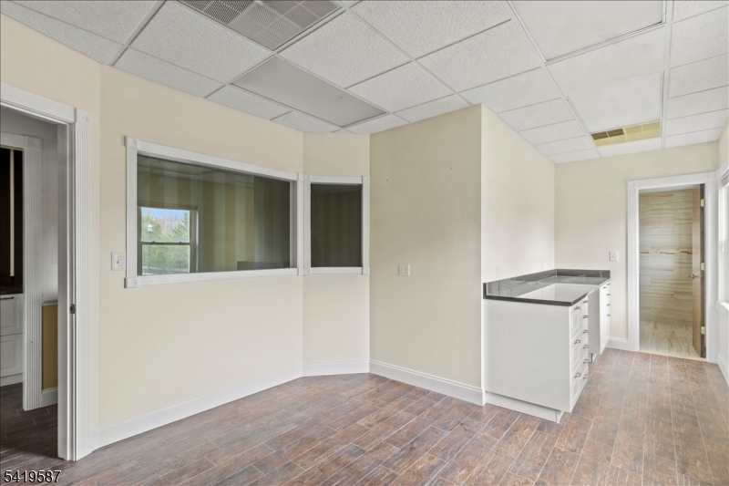 530 Ea Main St Unit 5b Property Photo 14