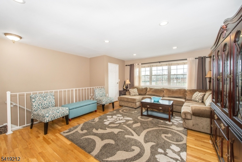 580 Bloomfield Ave 11b Property Photo 8