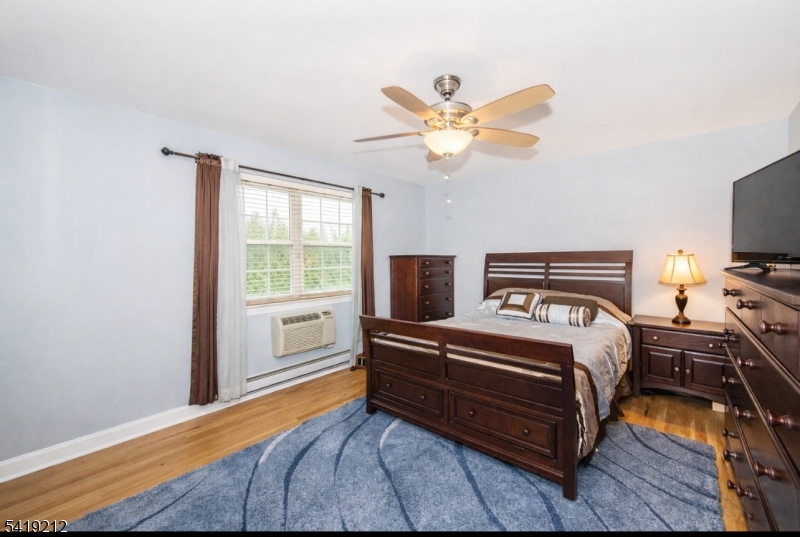 580 Bloomfield Ave 11b Property Photo 13