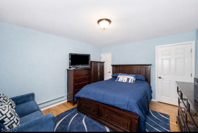 580 Bloomfield Ave 11b Property Photo 17