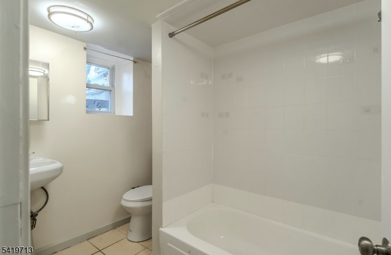 50 Eaton Pl Property Photo 16