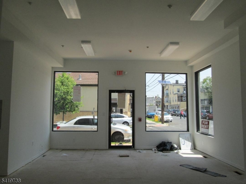 500 Fulton St Property Photo 3