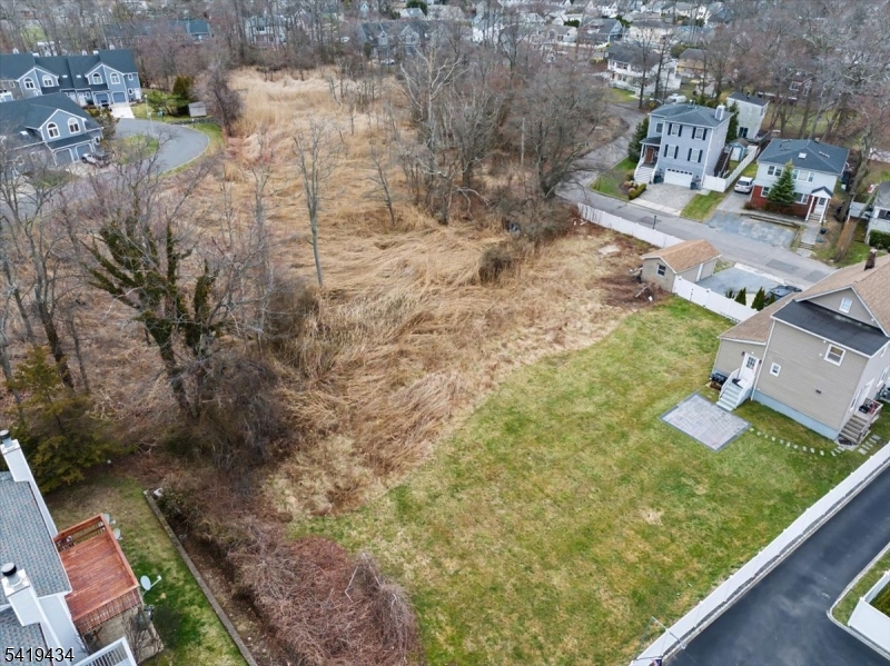 Kingsley St Property Photo 1