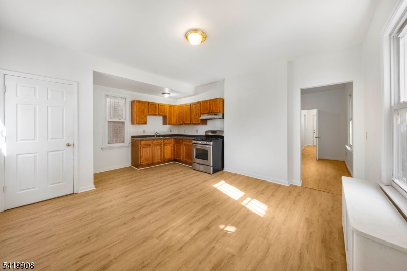 838 Rebecca Pl Property Photo 6