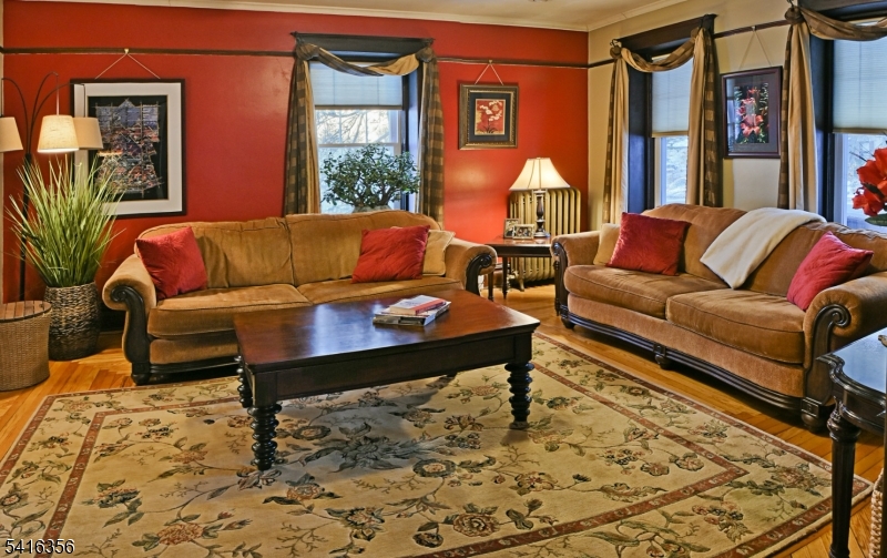 17 Hillside Ave Property Photo 1