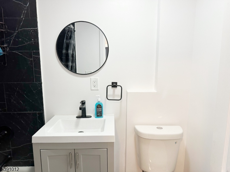 26 Duryea St Property Photo 2