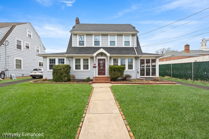 682 Stelle Ave Property Photo 1