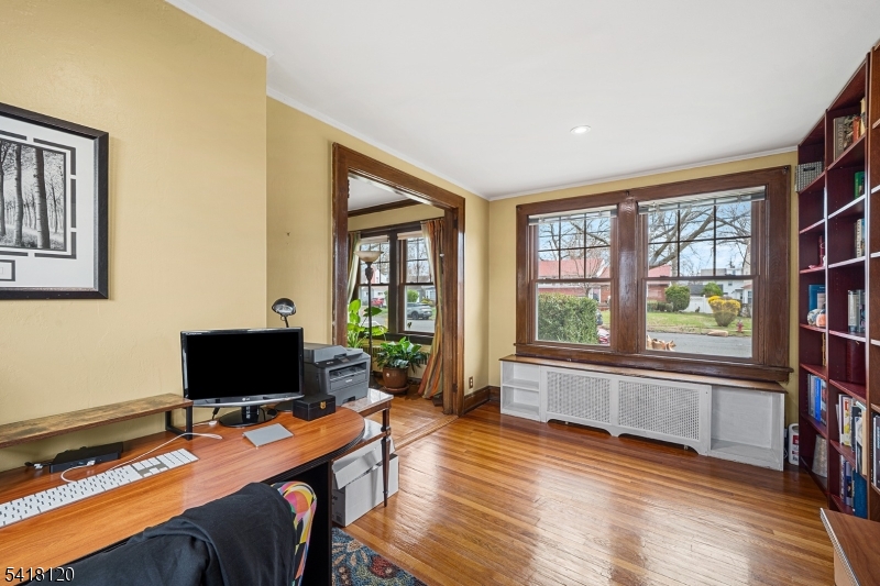 682 Stelle Ave Property Photo 12