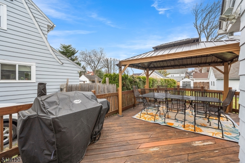 682 Stelle Ave Property Photo 32