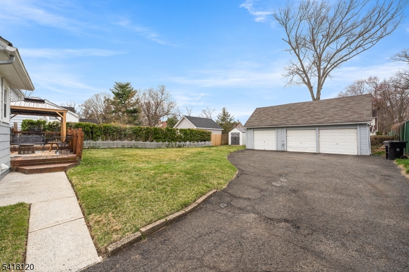 682 Stelle Ave Property Photo 35