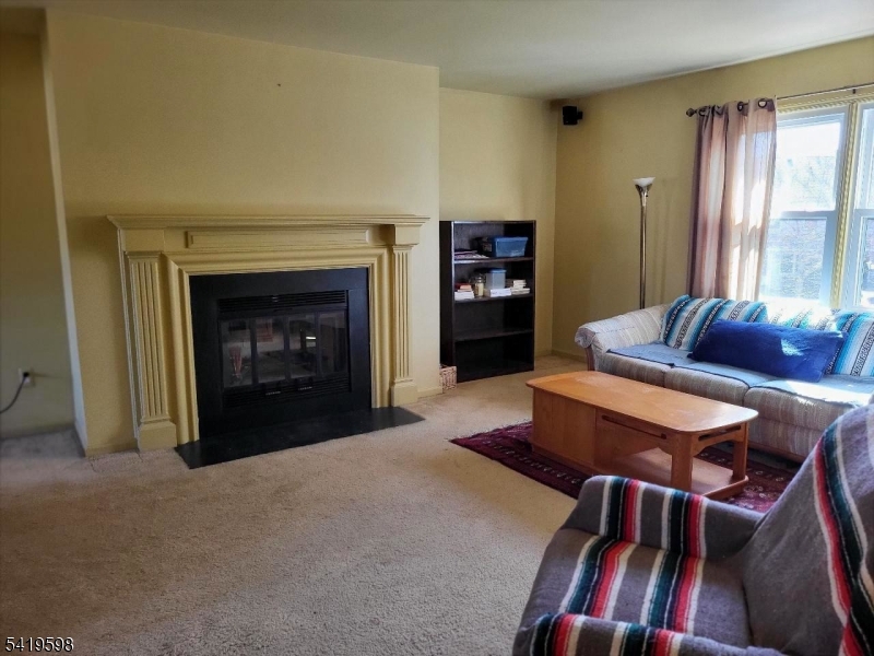 33 Hancock Ct Property Photo 2