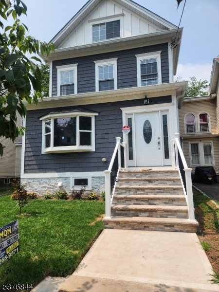 464 Walnut St Property Photo 1