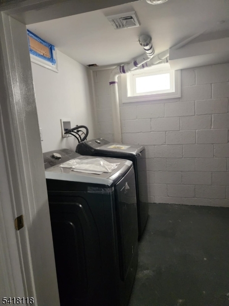 464 Walnut St Property Photo 6