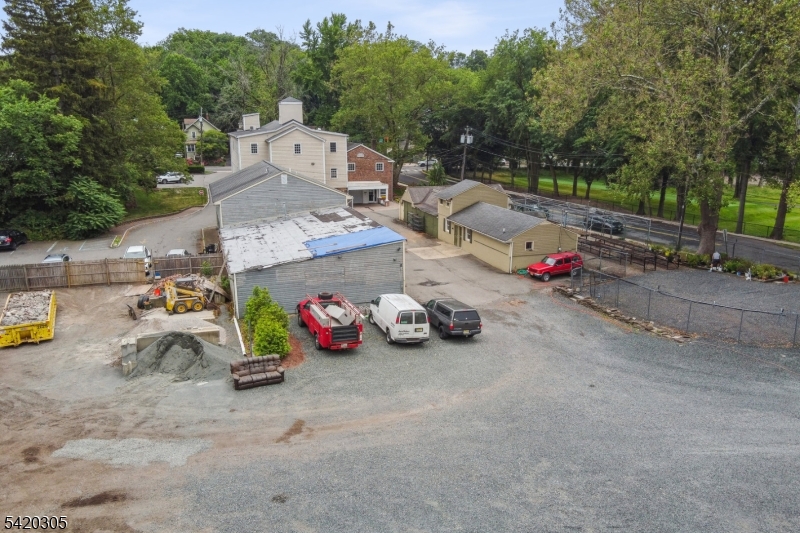 1 Pierson Rd Property Photo 8