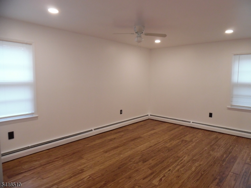 244 Manalapan Rd Property Photo 6