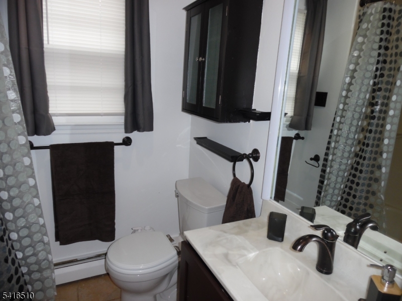 244 Manalapan Rd Property Photo 8