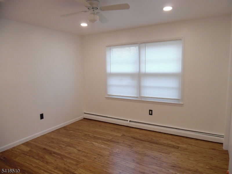 244 Manalapan Rd Property Photo 11