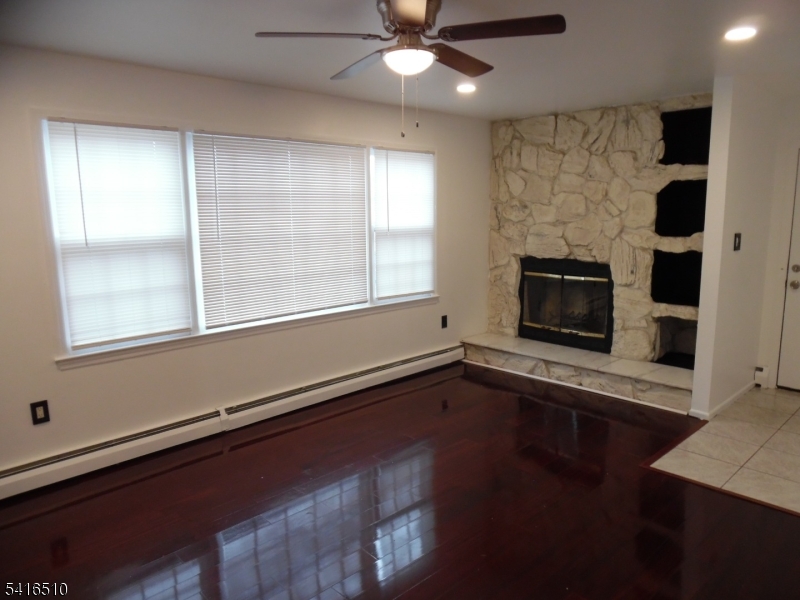 244 Manalapan Rd Property Photo 12