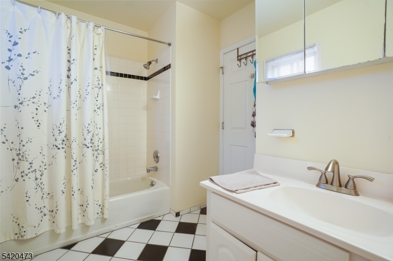 228 Saint Paul St Property Photo 17