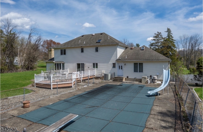 5 Oxbow Ln Property Photo 5