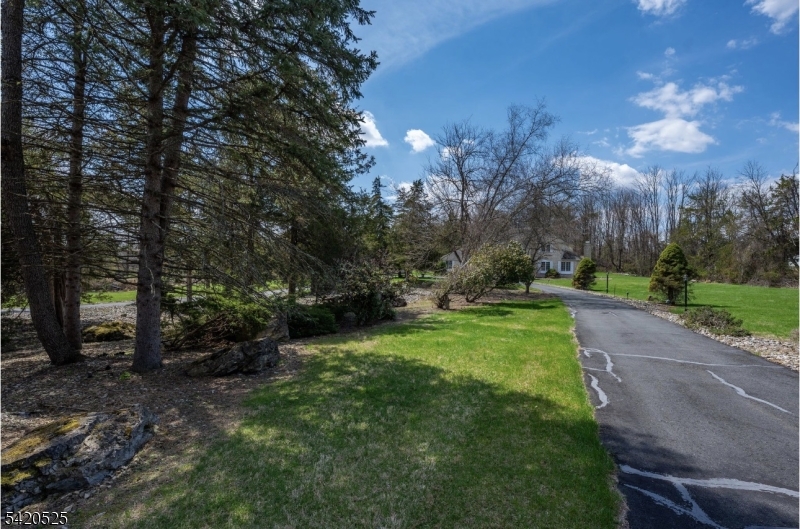 5 Oxbow Ln Property Photo 7