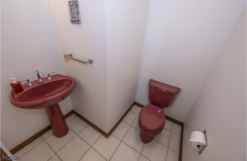 5 Oxbow Ln Property Photo 10