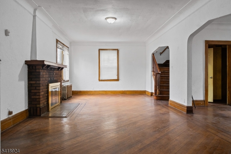 315 Meeker Ave Property Photo 6