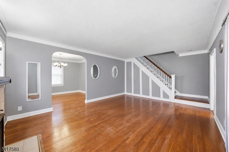 294 Park Ave Property Photo 3
