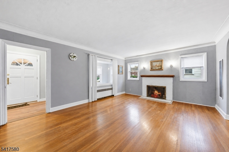 294 Park Ave Property Photo 4