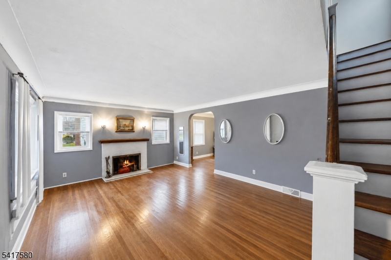 294 Park Ave Property Photo 5