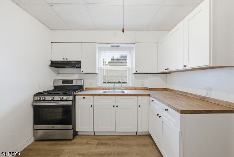 294 Park Ave Property Photo 8