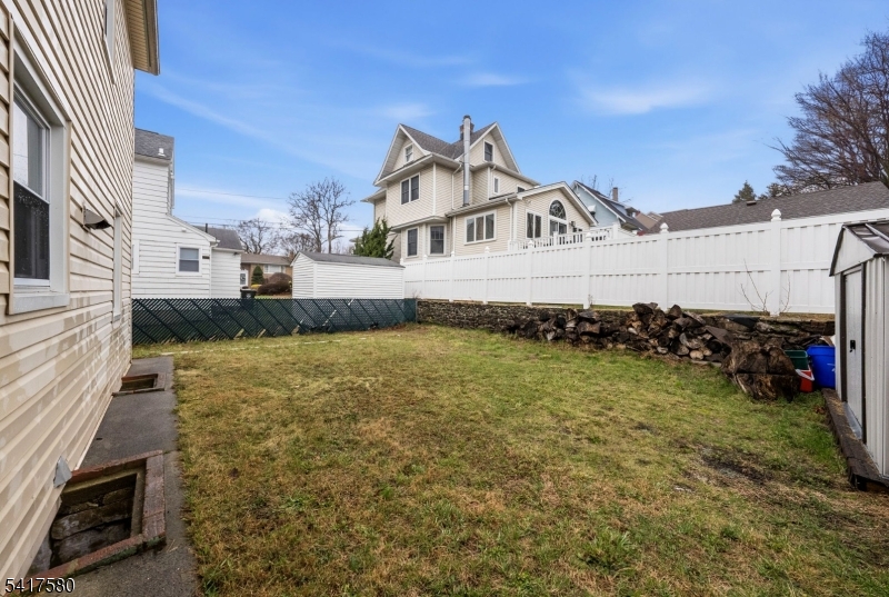 294 Park Ave Property Photo 16