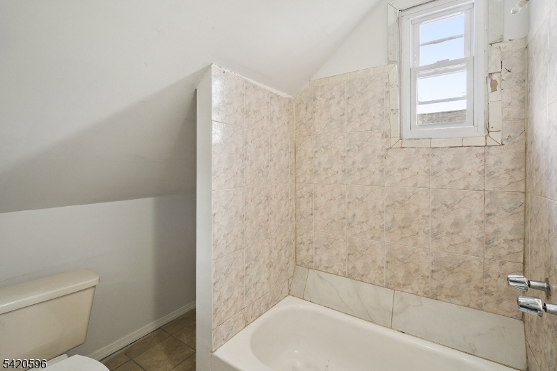904 2nd Ave 2 Property Photo 1
