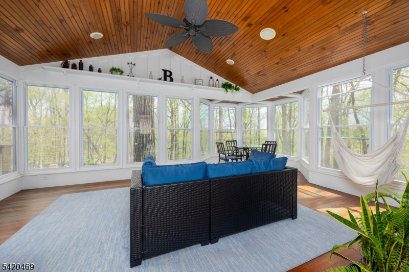 122 Forest Dr Property Photo 23