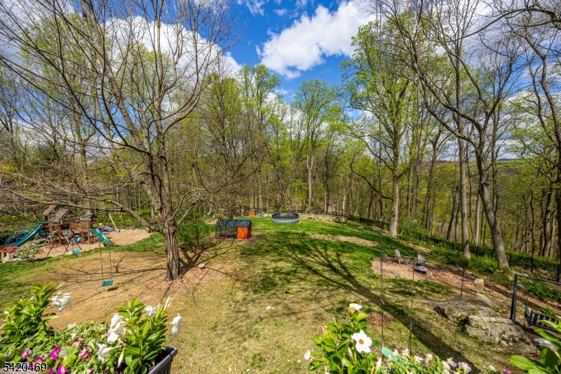 122 Forest Dr Property Photo 45
