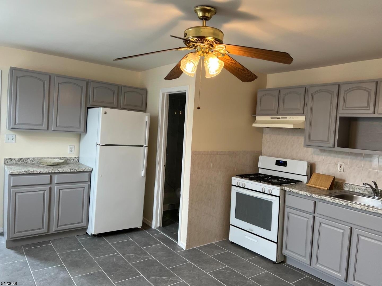 16 Columbus St Property Photo 5