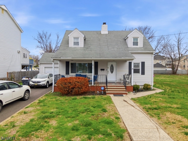 125 Linden Ave Property Photo 1