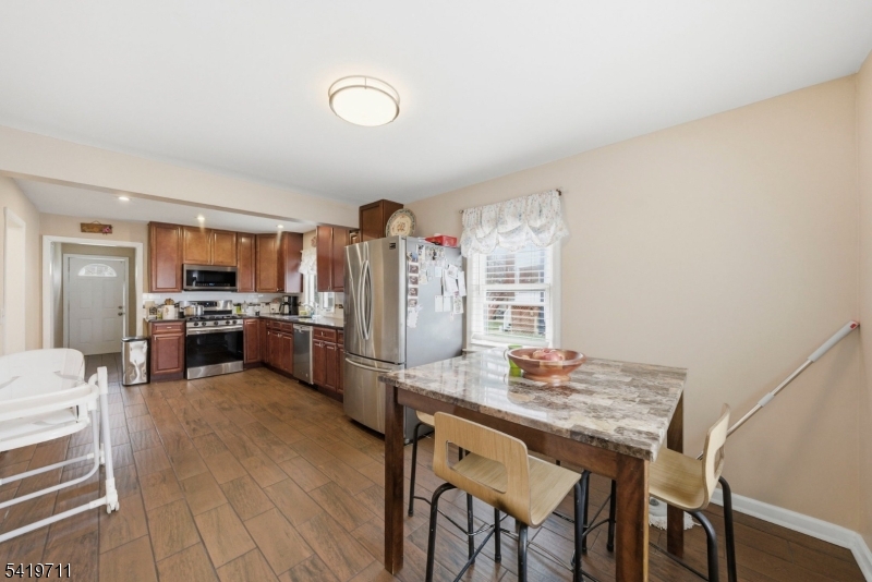 125 Linden Ave Property Photo 12