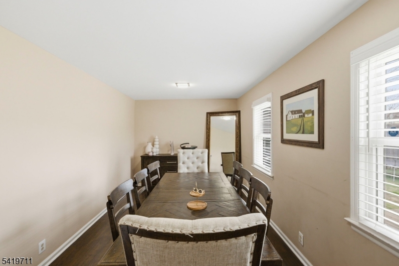 125 Linden Ave Property Photo 13