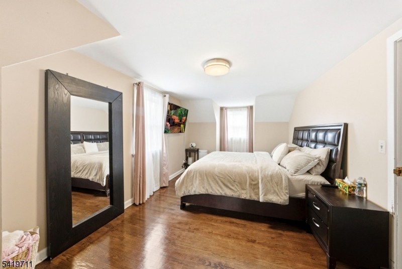 125 Linden Ave Property Photo 15