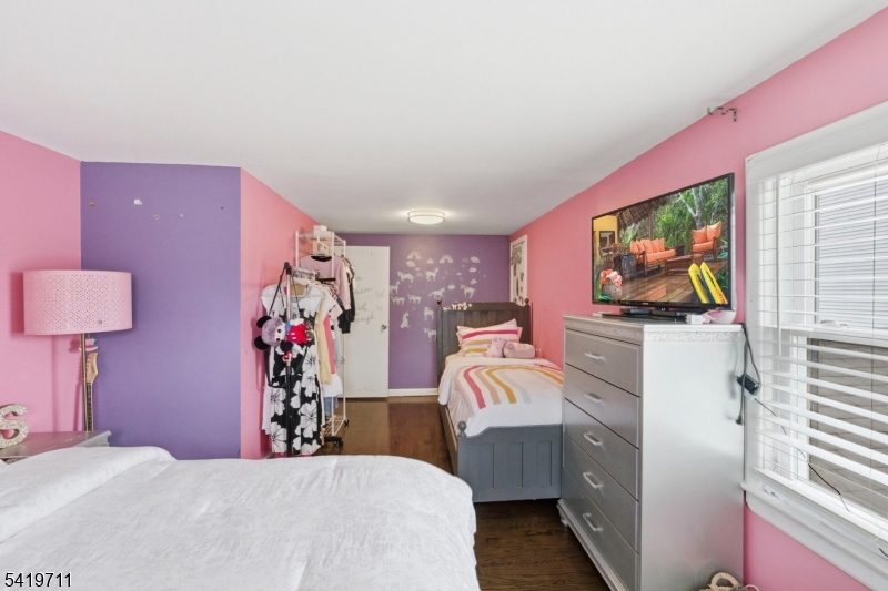 125 Linden Ave Property Photo 18
