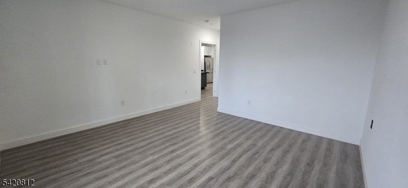 211 Baldwin Ave 403 Property Photo 17