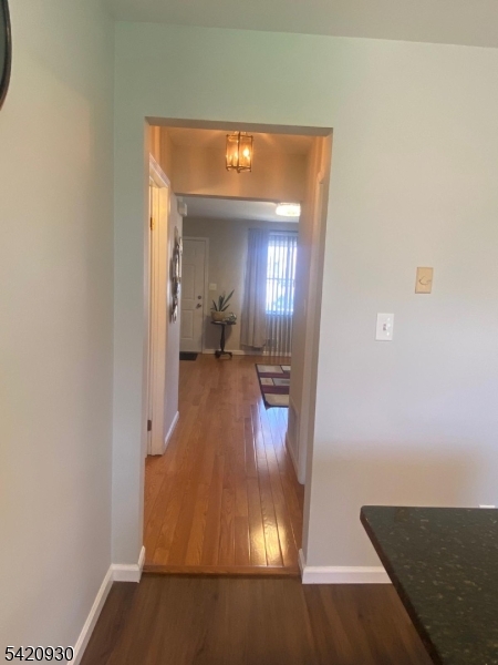 154 S 6th Ave Property Photo 5