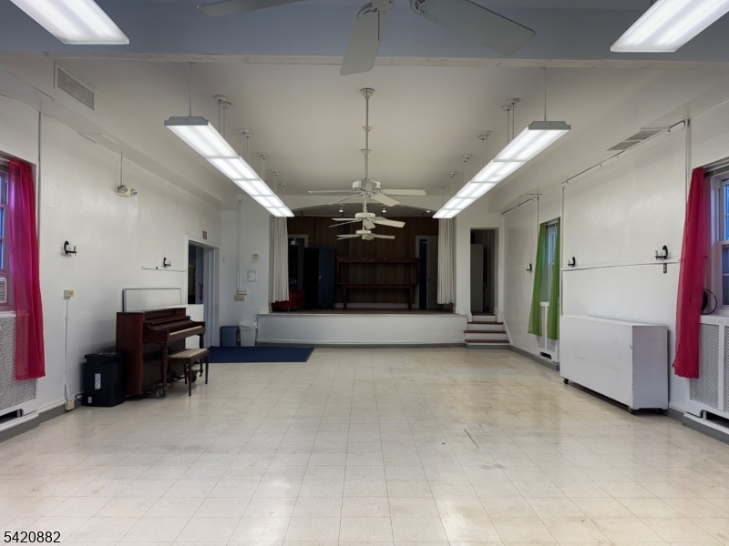 289 Park Street Property Photo 5